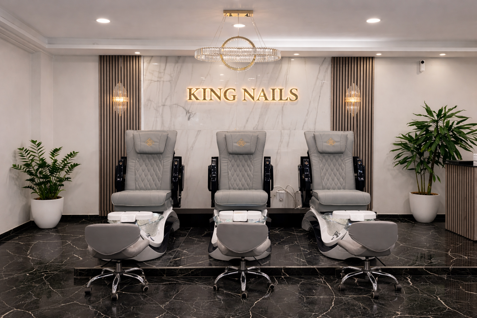 King Nails Decoration